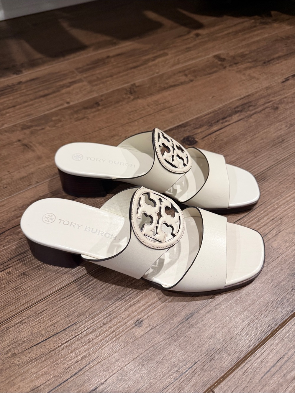 Tory Burch white Leather Slide Sandals with Logo Cutout